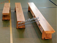 Ławka z drewnianymi nogami 2,0 m